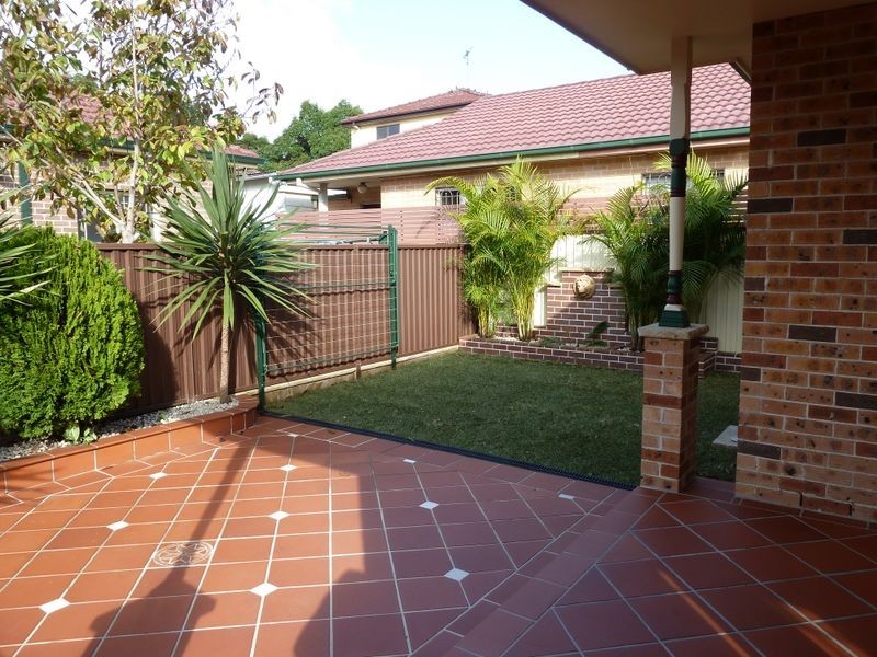 2A First Ave, Campsie NSW 2194