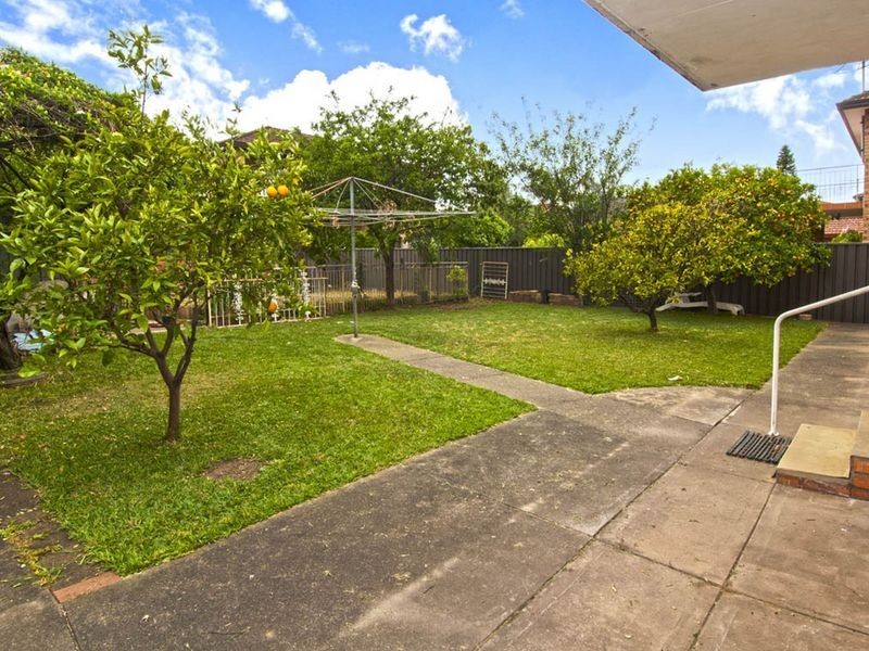 18 Islington Crescent, Greenacre NSW 2190