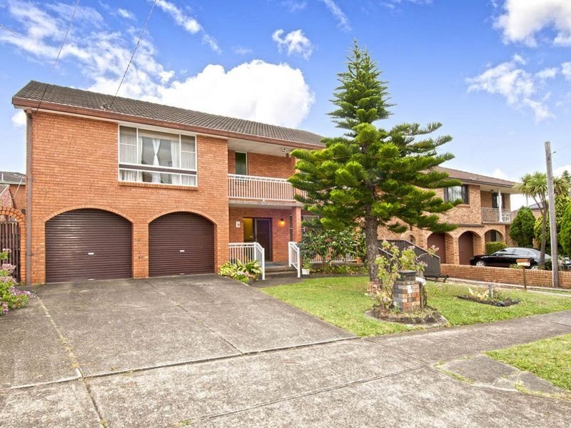 18 Islington Crescent, Greenacre NSW 2190