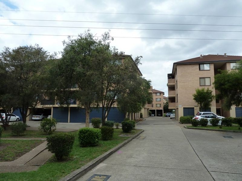 15/7 Griffiths Street, Blacktown NSW 2148
