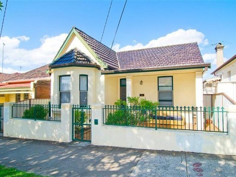 24 Hugh Street, Ashfield NSW 2131