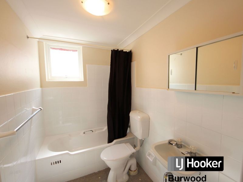 2/87 Newington Road, Marrickville NSW 2204