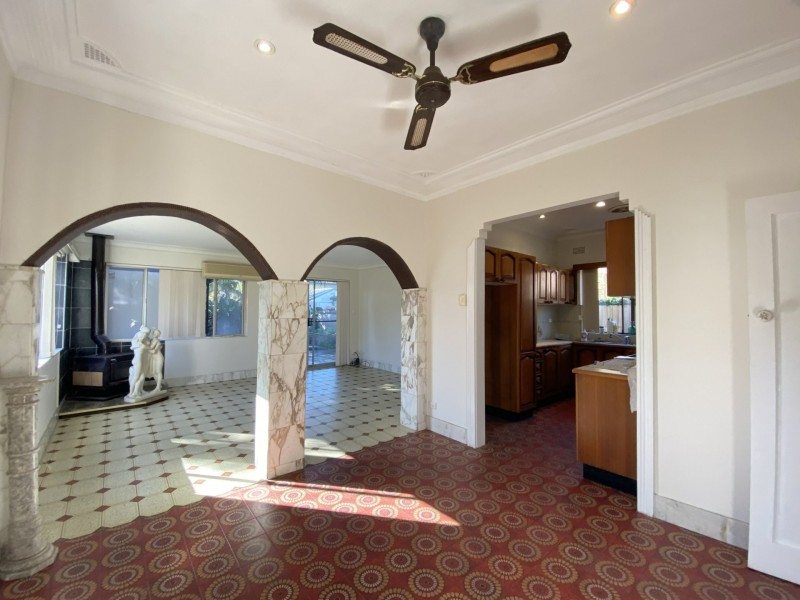 26 Duke Avenue, Rodd Point NSW 2046