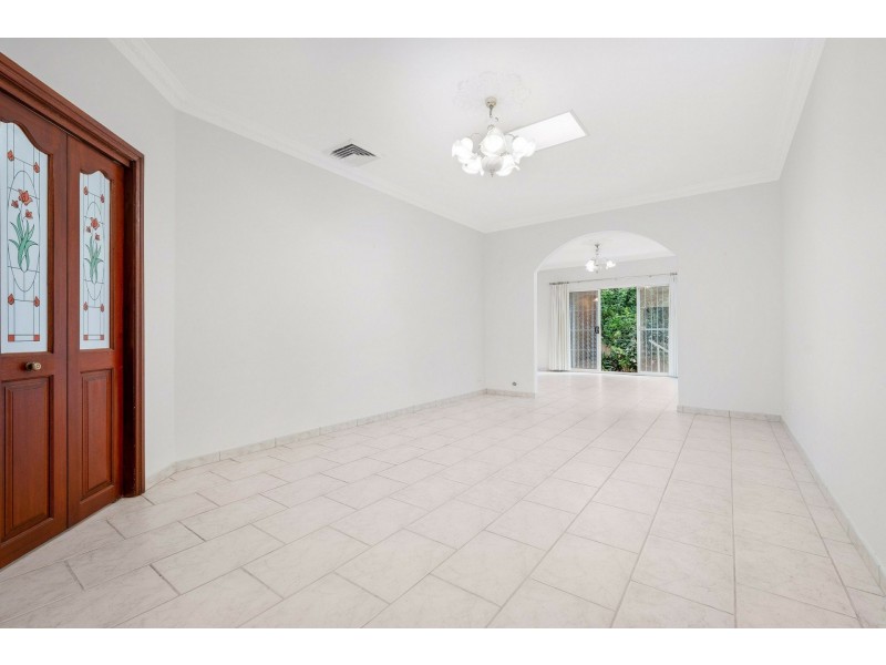 2/35 Lindsay Street, Burwood NSW 2134