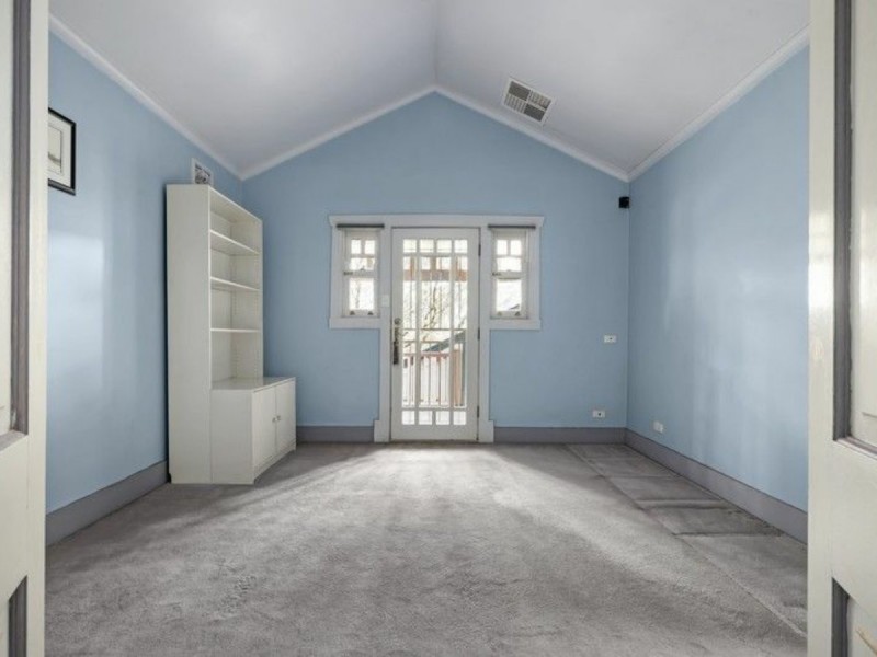 7 Genders Avenue, Burwood NSW 2134