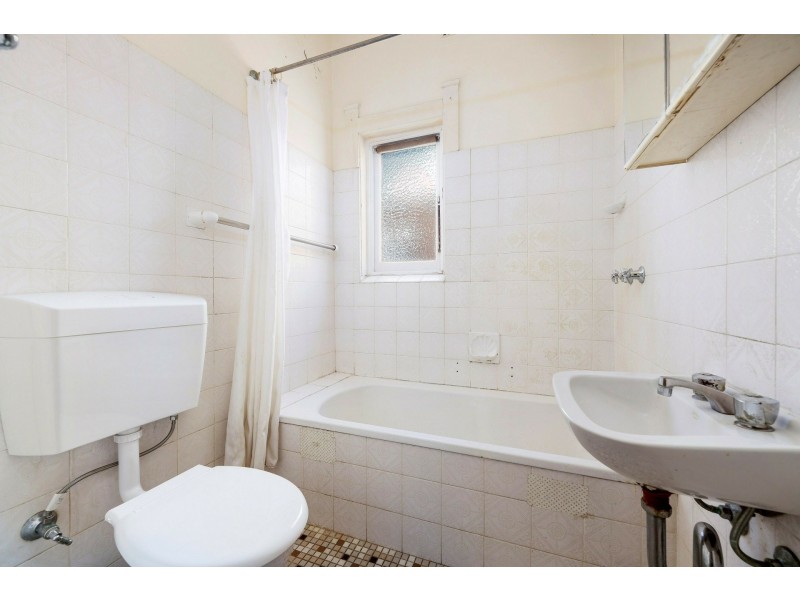 10 Fountain Avenue, Croydon Park NSW 2133