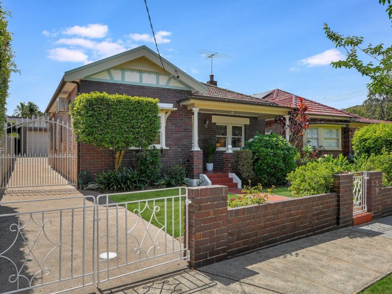 4 Elizabeth Avenue, Dulwich Hill NSW 2203