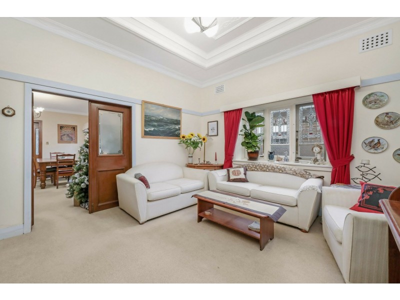 8 Rostherne Avenue, Croydon NSW 2132