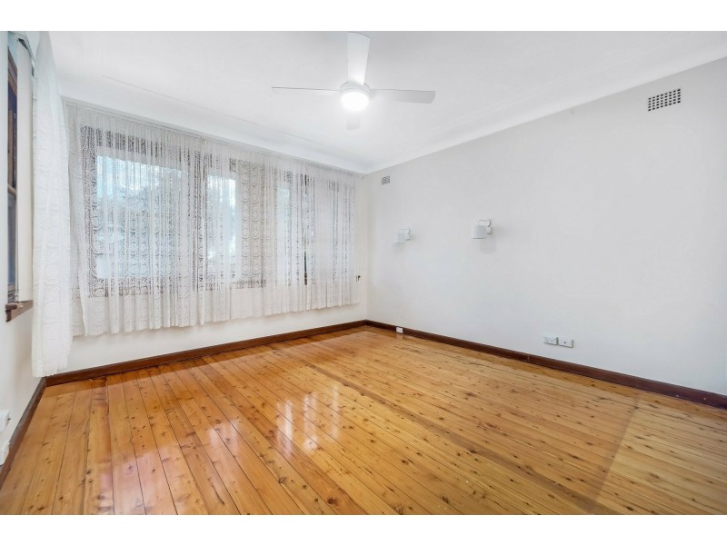 4a Eurella Street, Burwood NSW 2134