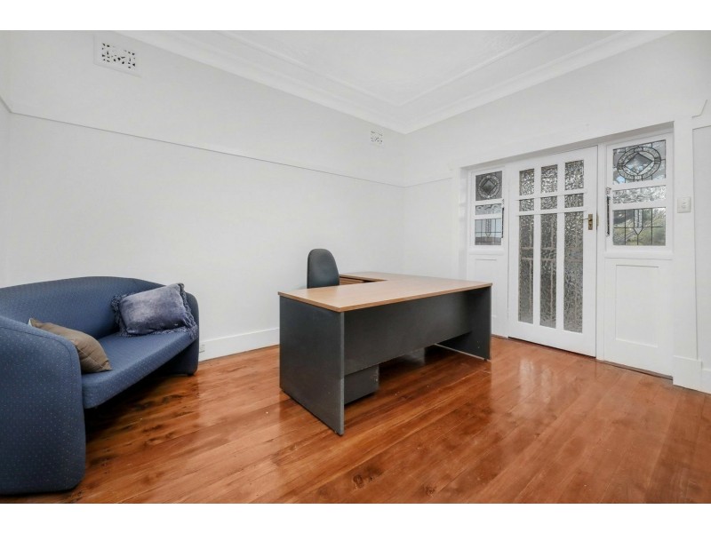 7 Genders Avenue, Burwood NSW 2134