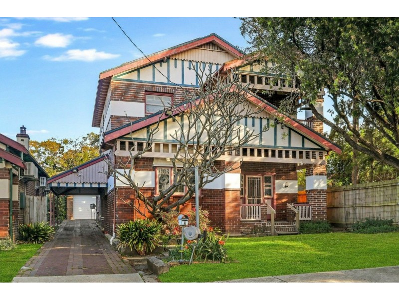 7 Genders Avenue, Burwood NSW 2134