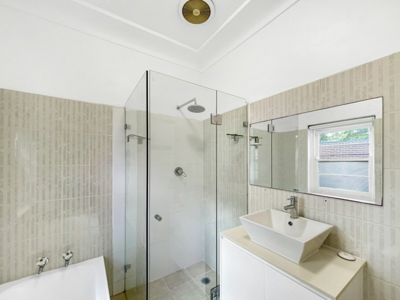 6 Fifth Avenue, Denistone NSW 2114