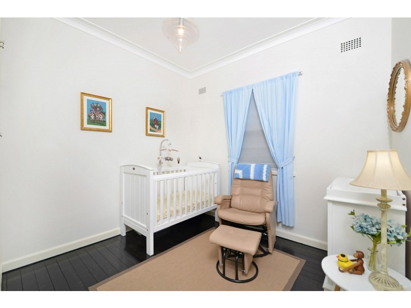 2/163 Edwin Street North, Croydon NSW 2132