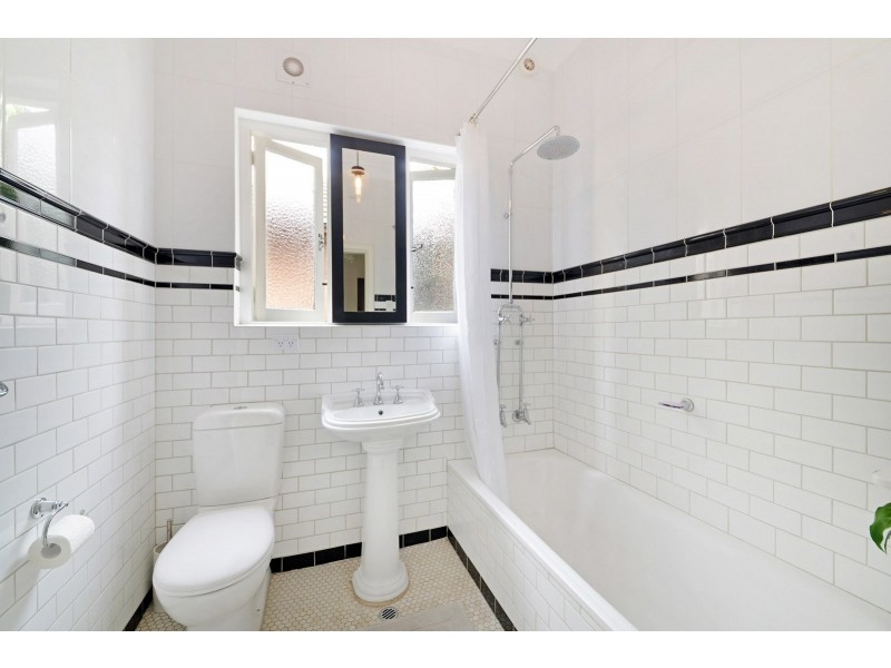 2/163 Edwin Street North, Croydon NSW 2132