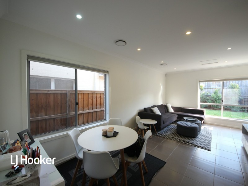 25 Cobden Parkes Crescent, Lidcombe NSW 2141