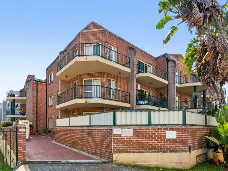 2/33-39 Wilga Street, Burwood NSW 2134