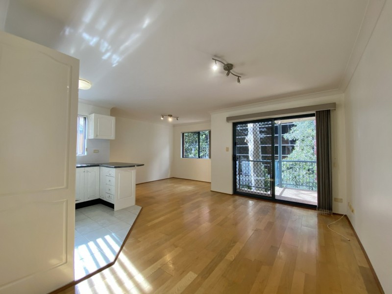 15/8-10 Gloucester Avenue, Burwood NSW 2134