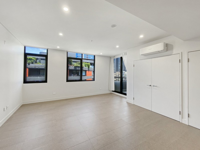 915/6 Lapwing Street, Wentworth Point NSW 2127