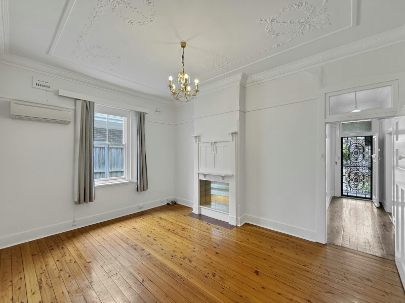 8 Weil Avenue, Croydon Park NSW 2133