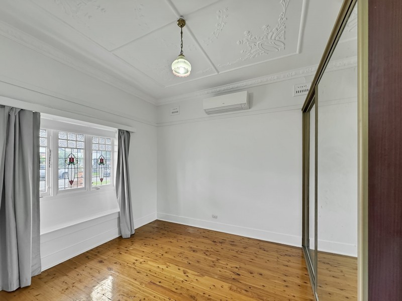 8 Weil Avenue, Croydon Park NSW 2133