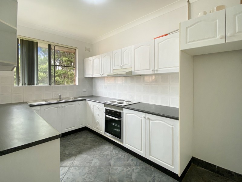 8/7 Shaftesbury Street, Carlton NSW 2218