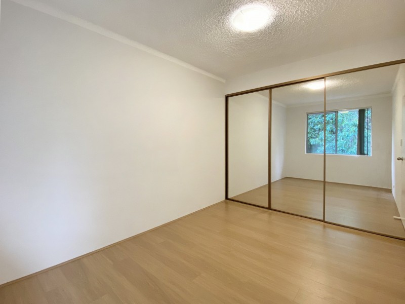 8/7 Shaftesbury Street, Carlton NSW 2218