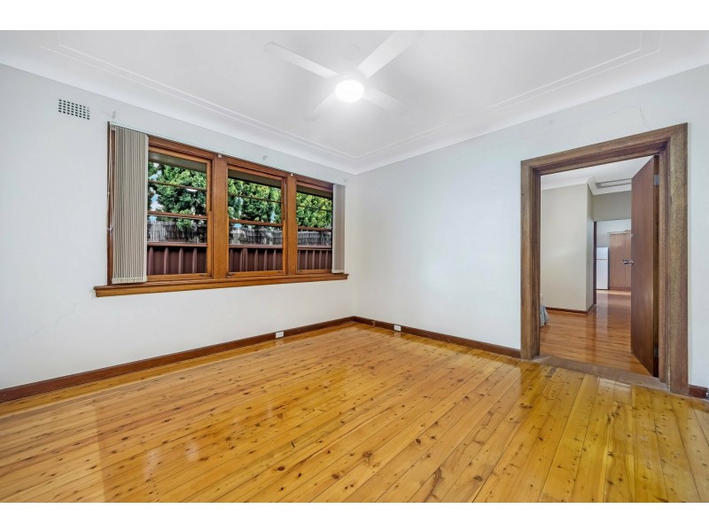 4a Eurella Street, Burwood NSW 2134