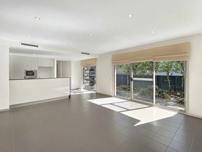 6 Correys  Square, Cabarita NSW 2137