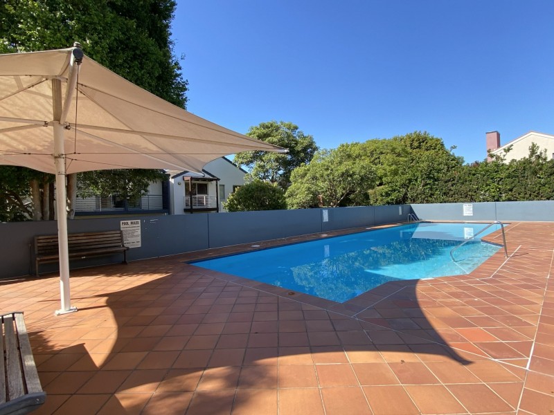 6 Correys  Square, Cabarita NSW 2137