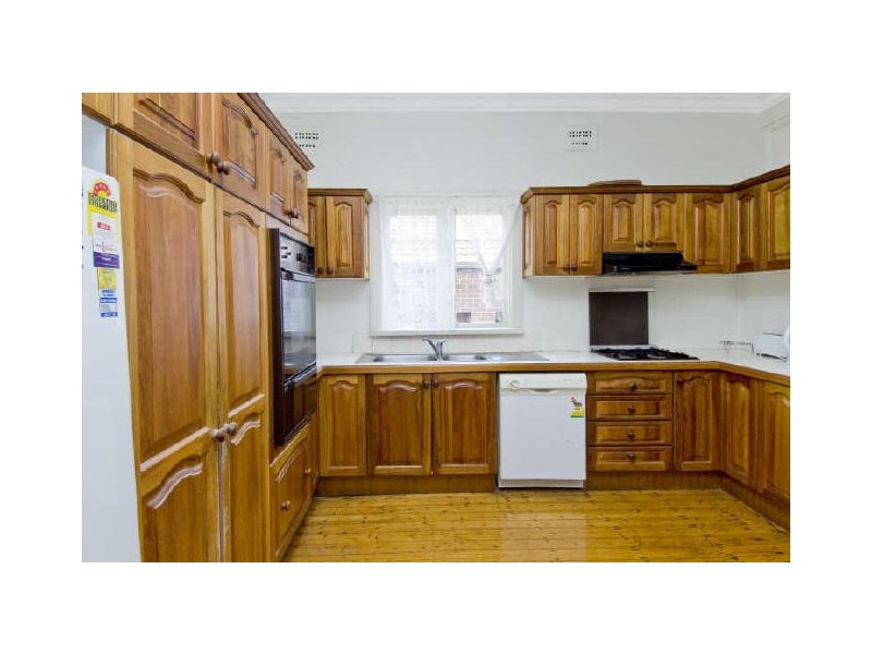 10 Arrowfield Avenue, Burwood NSW 2134