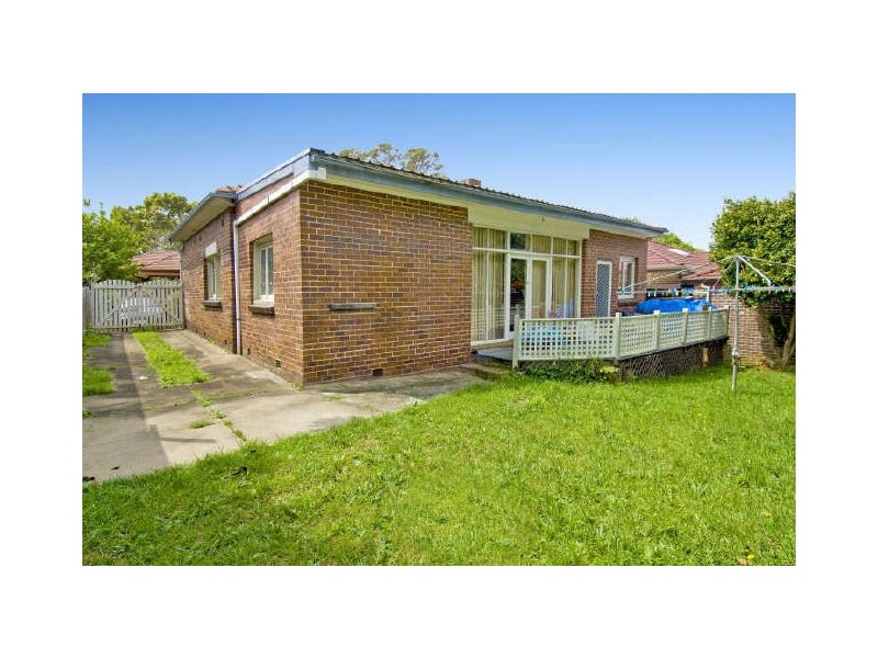 10 Arrowfield Avenue, Burwood NSW 2134