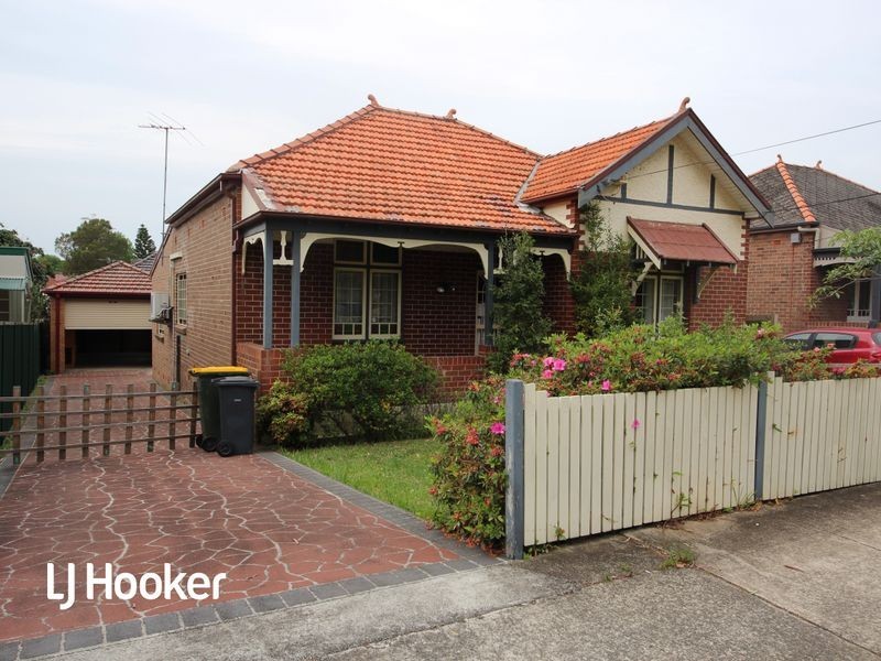 8 Lindsay Street, Burwood NSW 2134