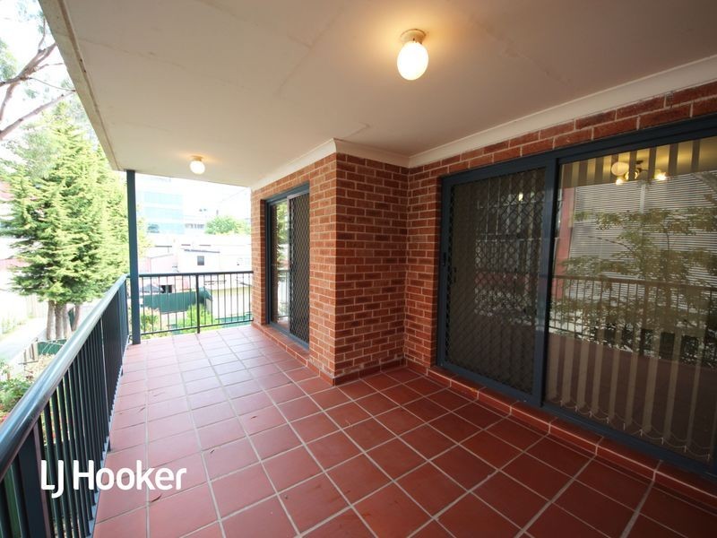 13/8-10 Gloucester Avenue, Burwood NSW 2134