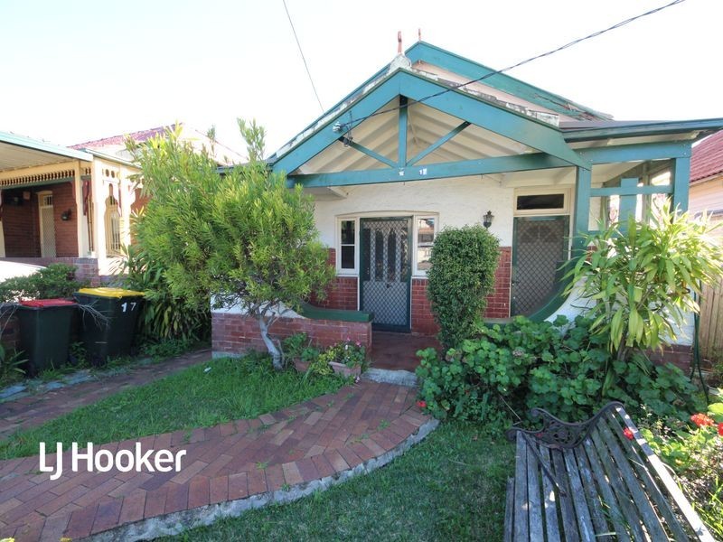 17 Shaftestbury Road, Burwood NSW 2134