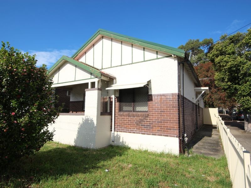 35 Woodside Ave, Burwood NSW 2134