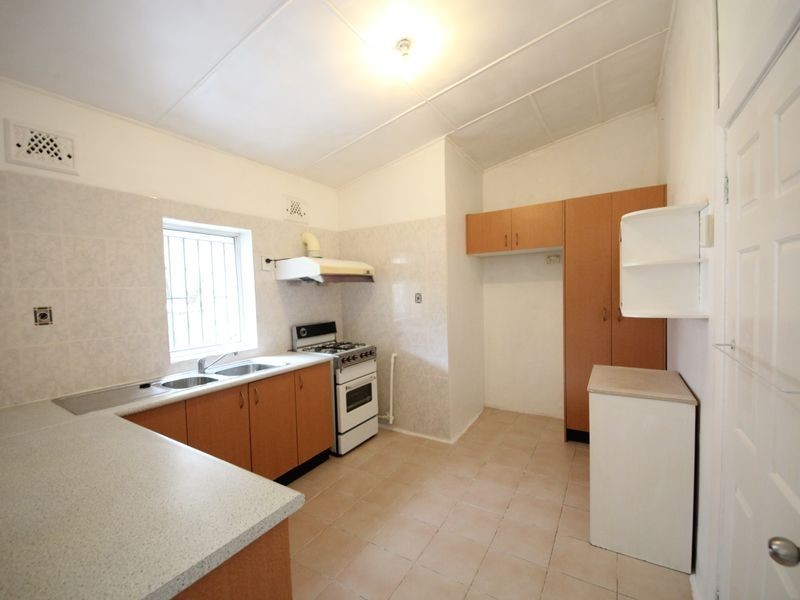 35 Woodside Ave, Burwood NSW 2134