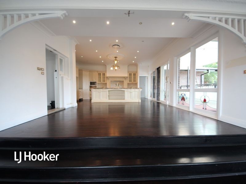 6 Woodside Avenue, Burwood NSW 2134