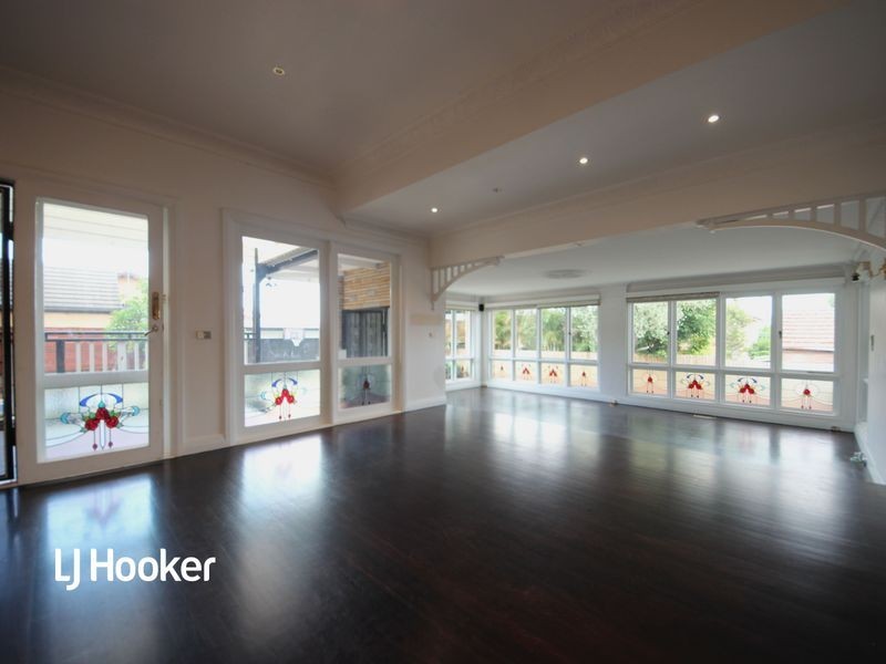 6 Woodside Avenue, Burwood NSW 2134