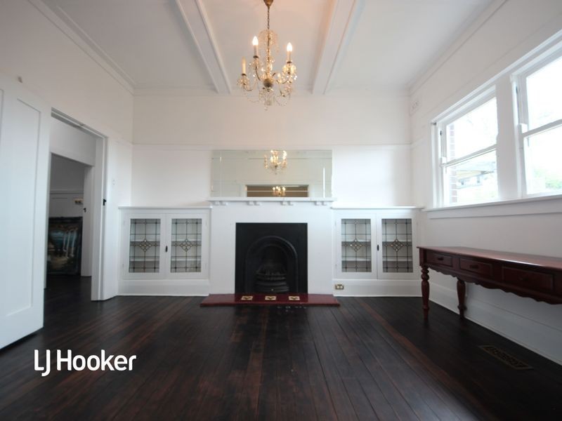 6 Woodside Avenue, Burwood NSW 2134