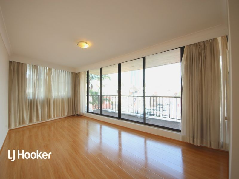 13/2-8 Park Avenue, Burwood NSW 2134