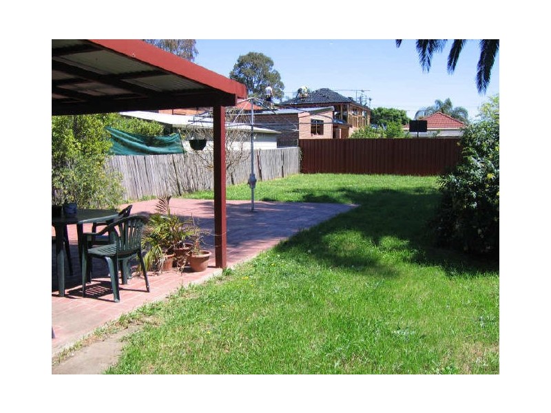 39 Windsor Avenue, Croydon Park NSW 2133