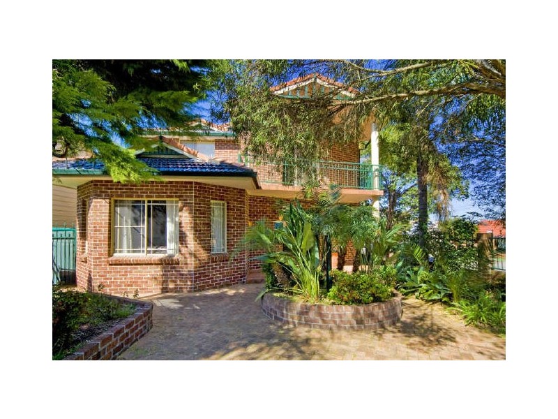 27 Lily Street, Croydon Park NSW 2133
