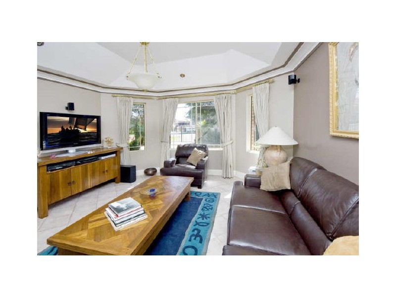 27 Lily Street, Croydon Park NSW 2133