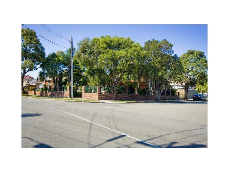 27 Lily Street, Croydon Park NSW 2133