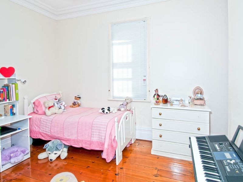 2 Clifton Avenue, Burwood NSW 2134