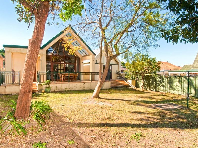 2 Clifton Avenue, Burwood NSW 2134