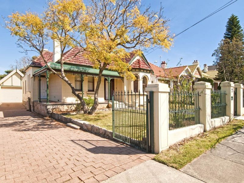 2 Clifton Avenue, Burwood NSW 2134