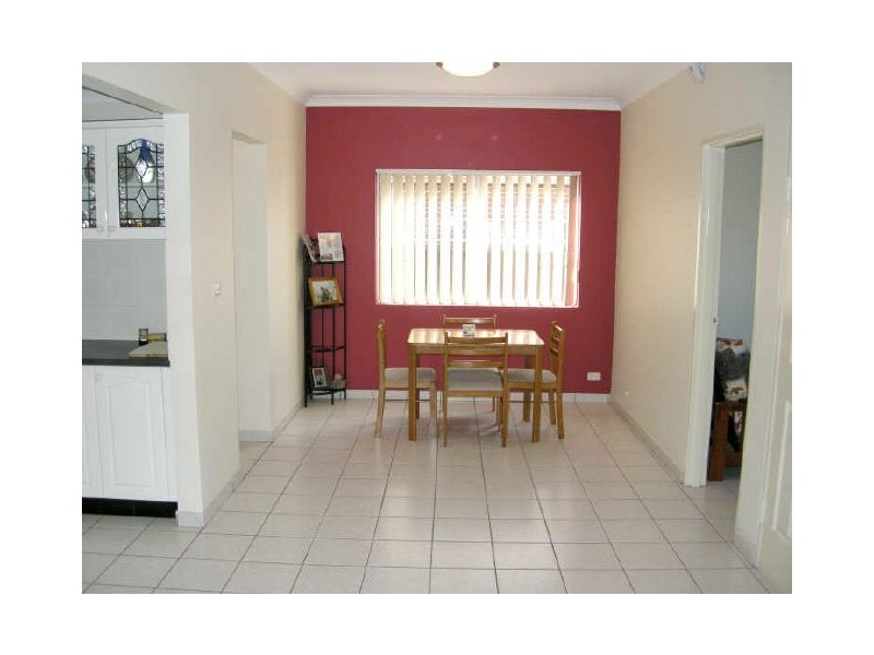 2/3 Lascelles Avenue, Greenacre NSW 2190