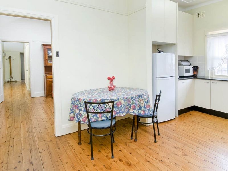 7 Shaftesbury Road, Burwood NSW 2134