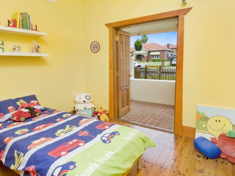 7 Wynnstay Avenue, Enfield NSW 2136